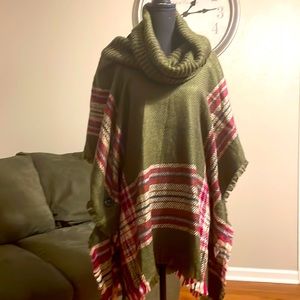 New Kelly & Katie Turtle Neck Poncho